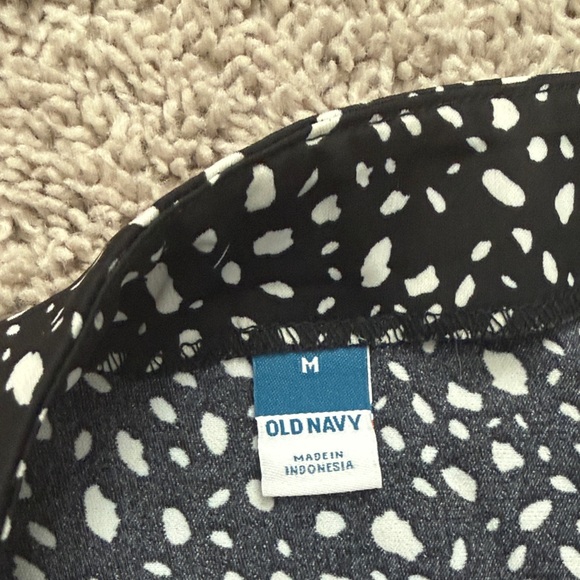 Old Navy Black Midi Wrap Skirt with White Pebble Print - Picture 2 of 2